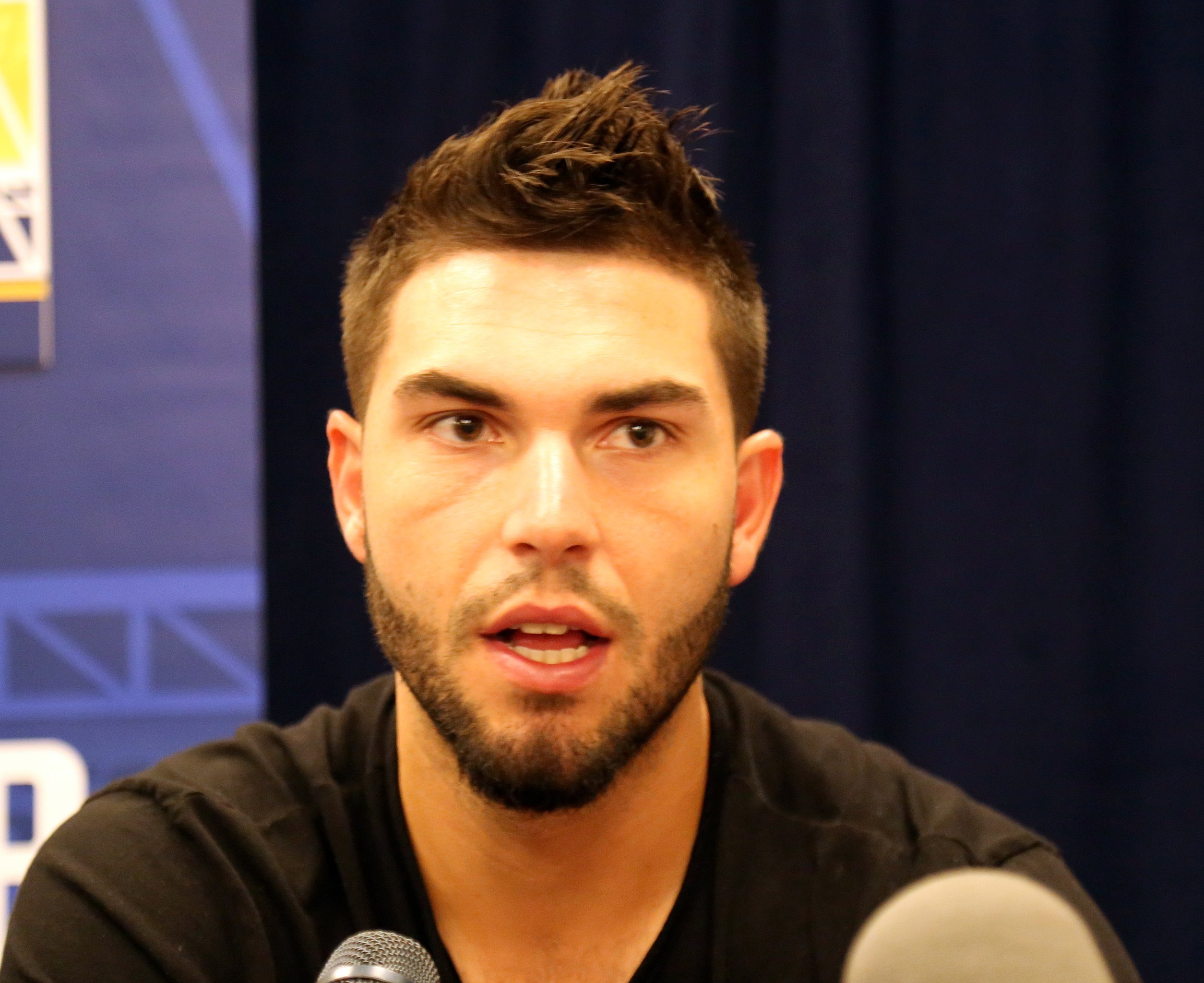 File:Royals first baseman Eric Hosmer talks to reporters at 2016