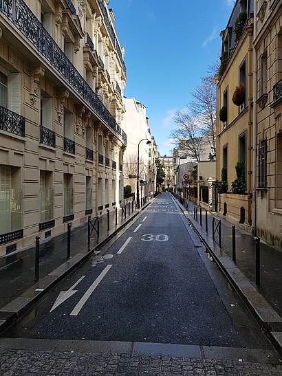 Comment aller à Rue Eugène Delacroix en transport en commun - A propos de cet endroit