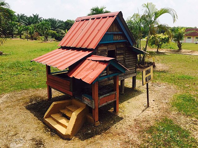 Kembara Melaka Rumah Tradisional Dataran Pahlawan Life Is About Passions Thank You For Sharing Mine Ms