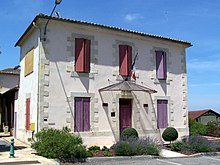 Ang Town Hall sa Saint-Sauveur-de-MeiliDhan