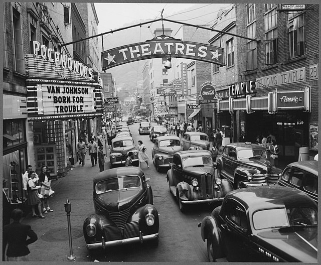 Facing north on McDowell Street in Welch, on a Saturday afternoon in 1946