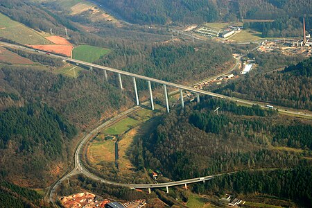 Schwarzbachtalbrücke (A 62) neu