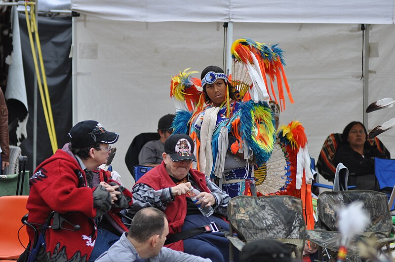 File:Seafair Indian Days Pow Wow 2010 - 014.jpg