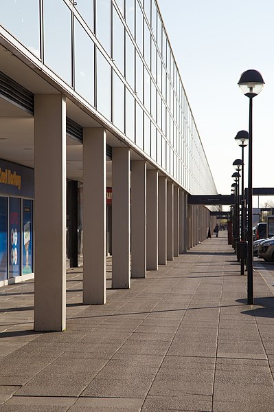 File:Shopping Building, Milton Keynes - view from NE.jpg