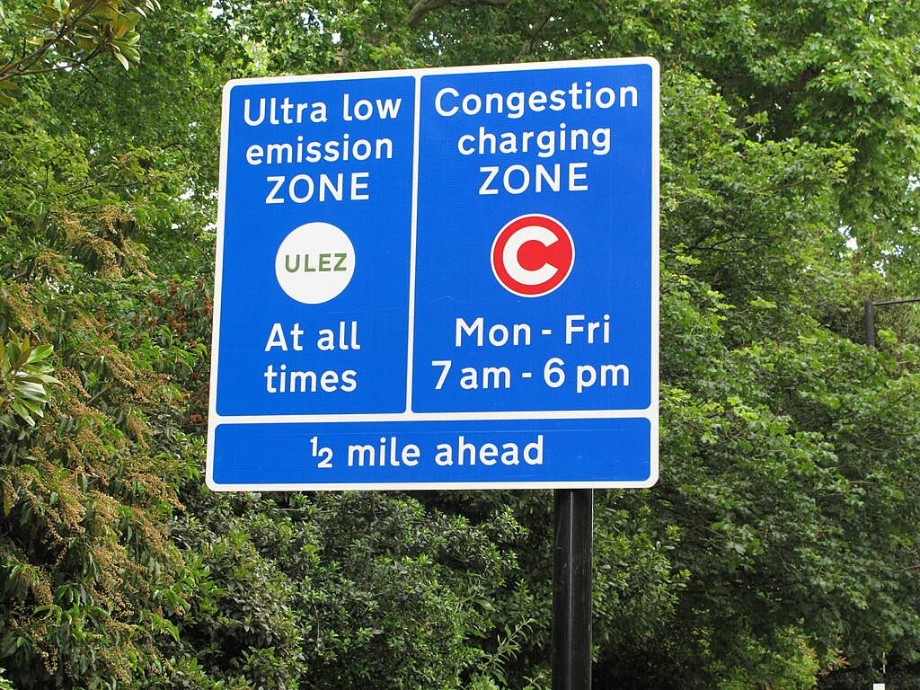 Sign for London ultra low emission zone (geograph 6183970)