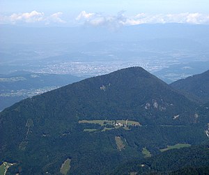 Sinacher Gupf from the south, with Klagenfurt in the background