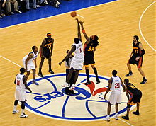 Sixers vs. Warriors tipoff, Dec. 14, 2009.jpg