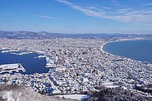 雪の日の函館山からの眺望（北海道函館市）