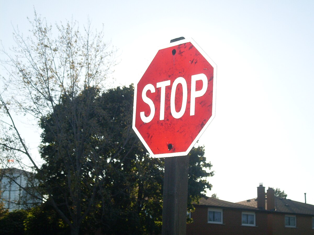 Stop sign - Wikipedia