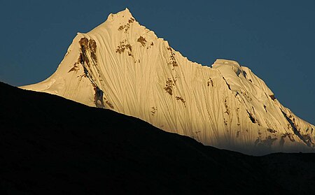 Sunset om Kangchengyao in North Sikkim.jpg