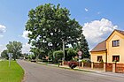 Čeština: Památkově chráněný Dub spravedlnosti v ulici U Dubu v Týništi nad Orlicí English: Protected oak tree in Týniště nad Orlicí, Czech Republic.