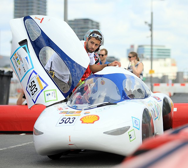 TIM07 is a Urban Concept car conceived and built by students from the association TIM (INSA Toulouse and Paul Sabatié University) between 2009 and 2015. This picture was taken in London the week of its first world record : 684,7 km with 1L of ethanol !