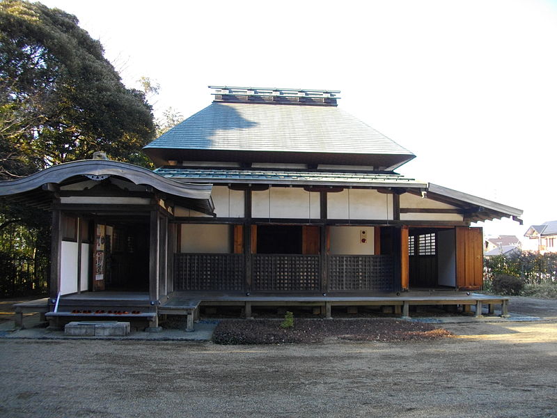 File:Takeda-uji Yakata.JPG