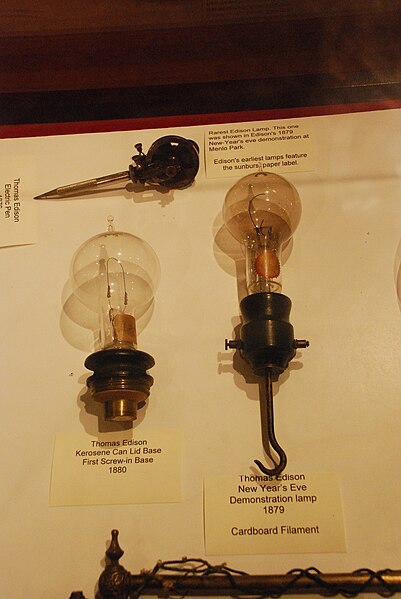 File:Thomas Edison Lightbulbs 1879-1880.jpg