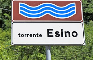 Torrente Esino - cartello stradale Perledo.jpg