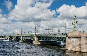 Trinity Bridge in Saint Petersburg.jpg