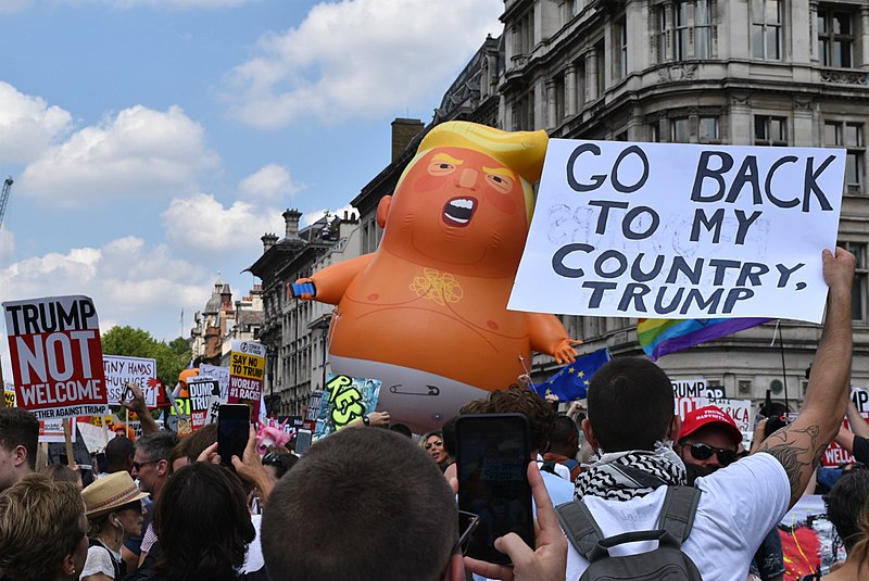 File:Trump Baby London. (43388333271).jpg