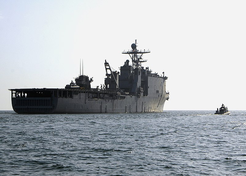 File:USS Carter Hall conducts small boat operations DVIDS150373.jpg