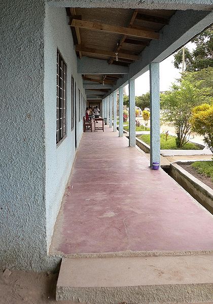 File:Uncle Rich School, Winneba, Ghana-2.jpg