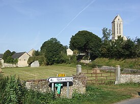 Vue d'ensemble de la Ferme de la Marguerie et l'Église Saint-Romain d'Étréham DSCF2663.JPG