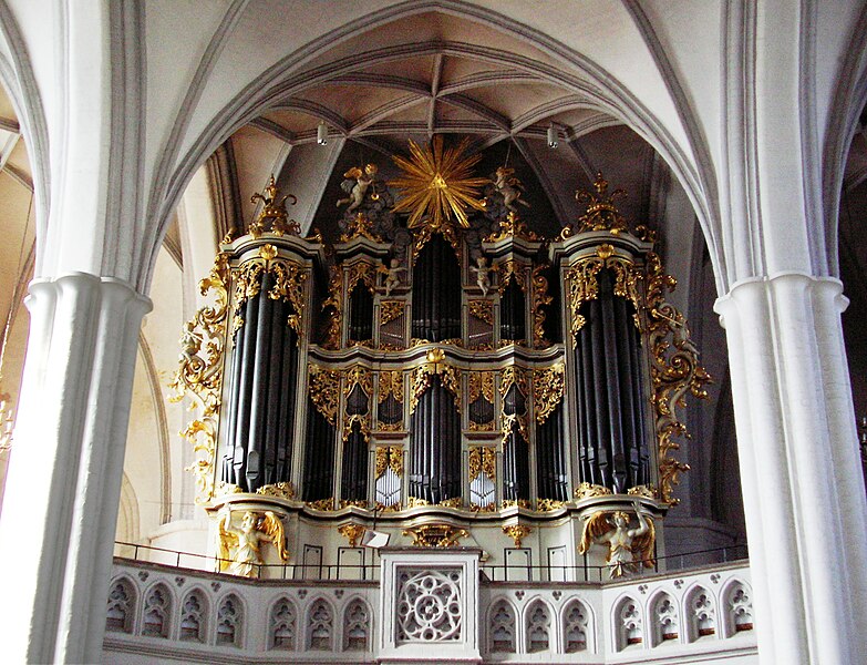 File:Wagner-Orgel in der Marienkirche zu Berlin.jpg