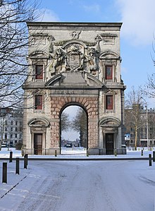 Waterpoort on the Gedempte Zuiderdokken, seen from the Kasteelstraat. Waterpoort Antwerpen 2.jpg