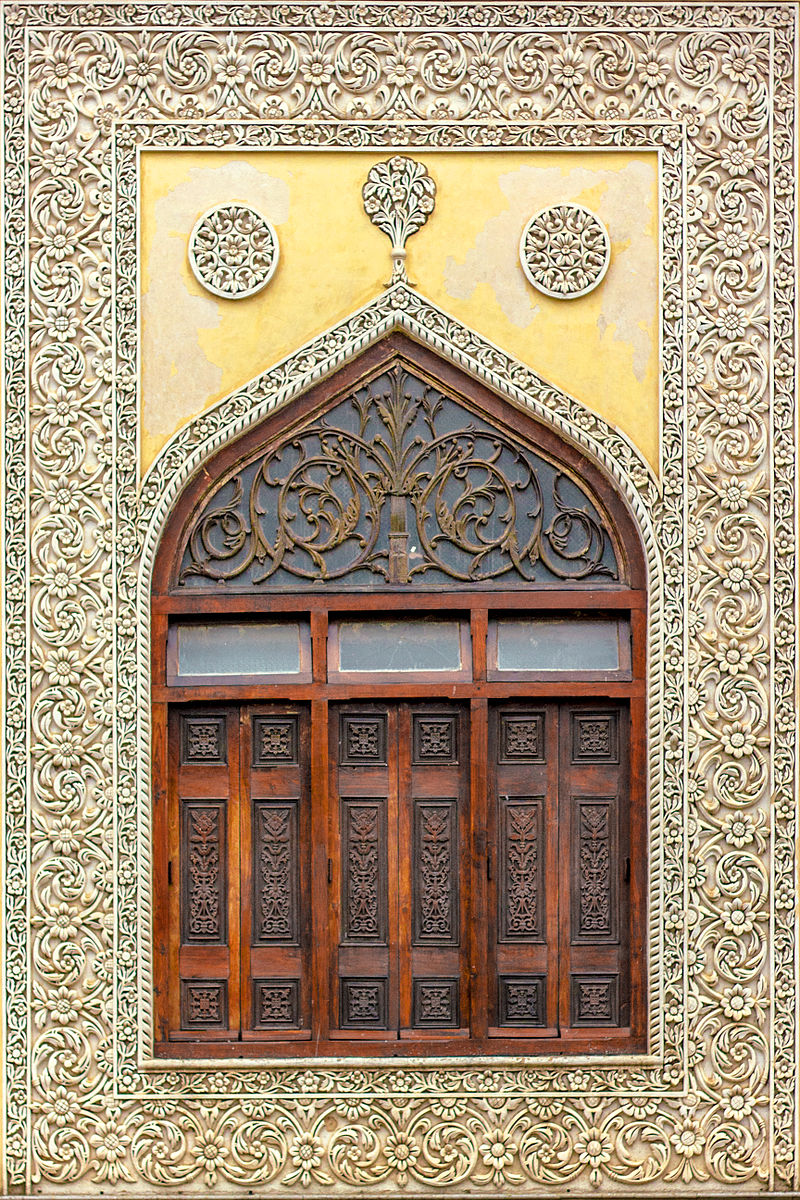 Window chowmahalla palace.jpg