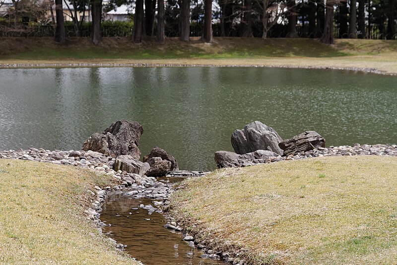 File:Yarimizu (stream) and Oizumi ga Ike (pond) (7299766914).jpg