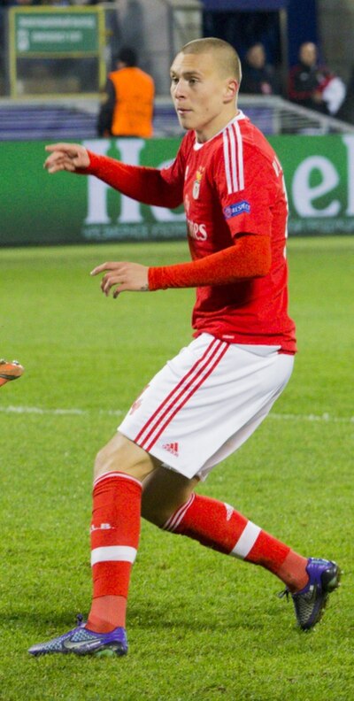 Swedish central defender Victor Lindelöf left Benfica after five and a half years.