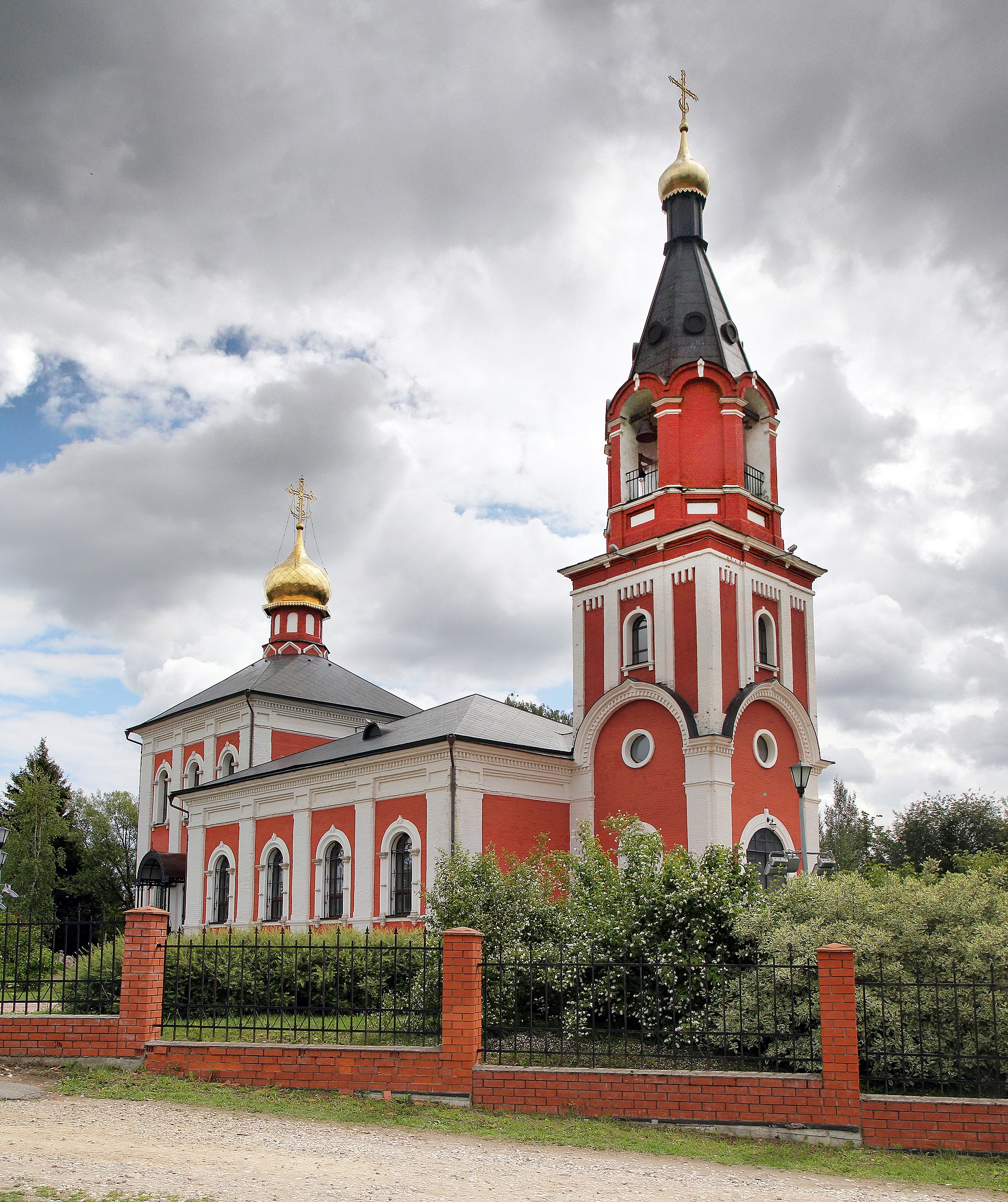 храмы архангела михаила в москве