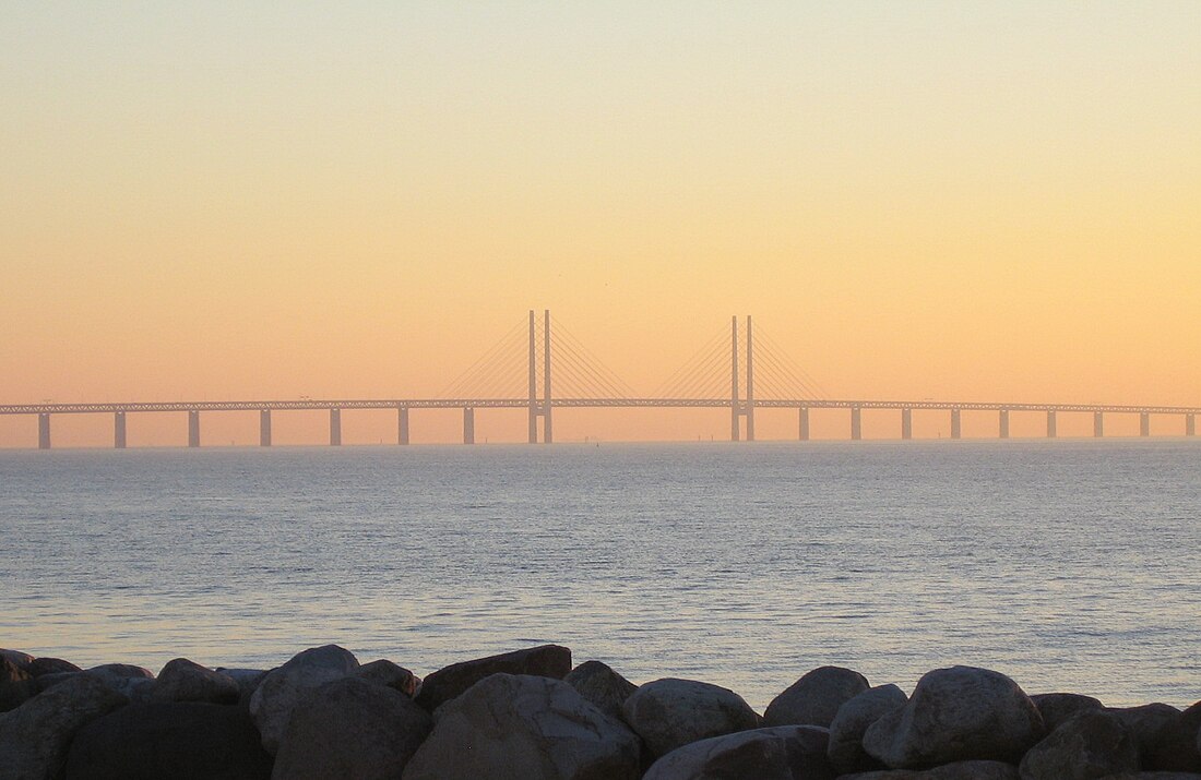 File:Öresundsbron i solnedgång 2.jpg