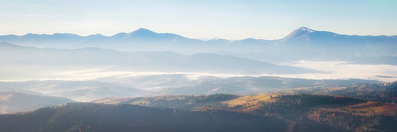 File:Ранкова панорама на Чорногору з Горган.jpg