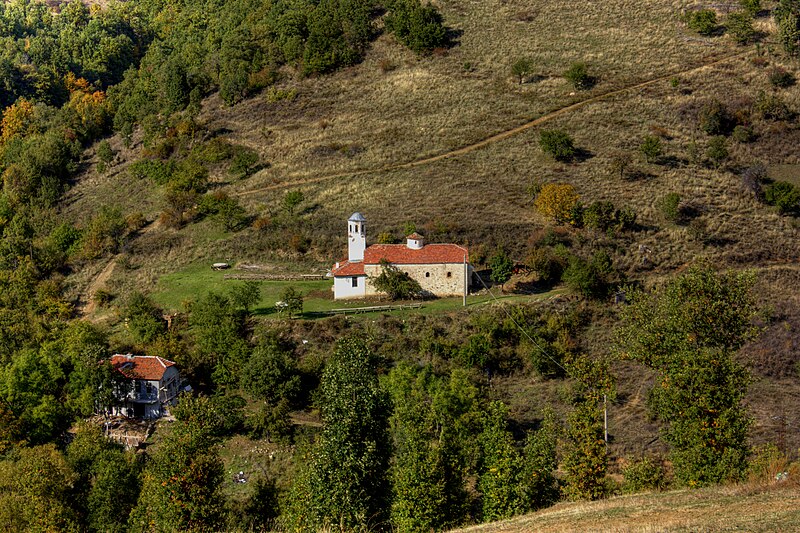 File:Тросковски манастир.jpg