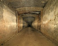 Le casernement souterrain (situé sous le casernement de guerre (bétonné)).