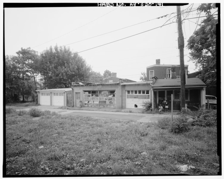 File:1909, SOUTH FRONT, AND MID-BLOCK GARAGES - Russell Neighborhood, Bounded by Congress and Esquire Alley, Fifteenth and Twenty-first Streets, Louisville, Jefferson County, KY HABS KY,56-LOUVI,80-141.tif