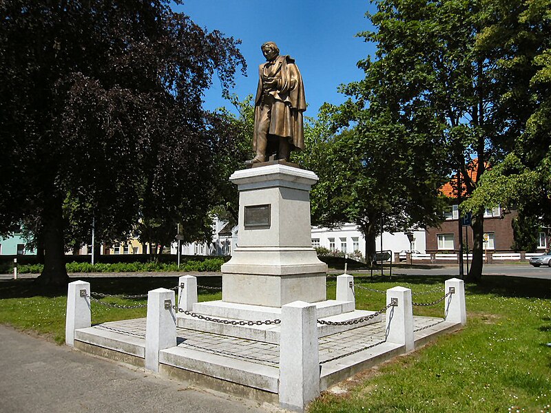 Datei:2009 05 Jever Mitscherlich-Denkmal.JPG