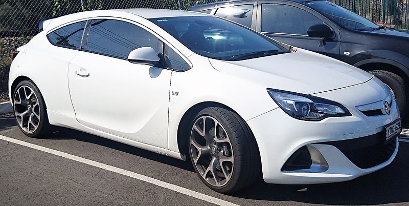 File:2015 Holden Astra (PJ) VXR hatchback (2016-12-11) 01.jpg