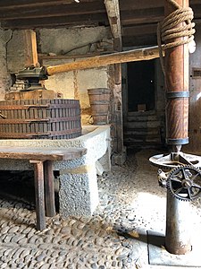 Les caves historiques du château de Vullierens.