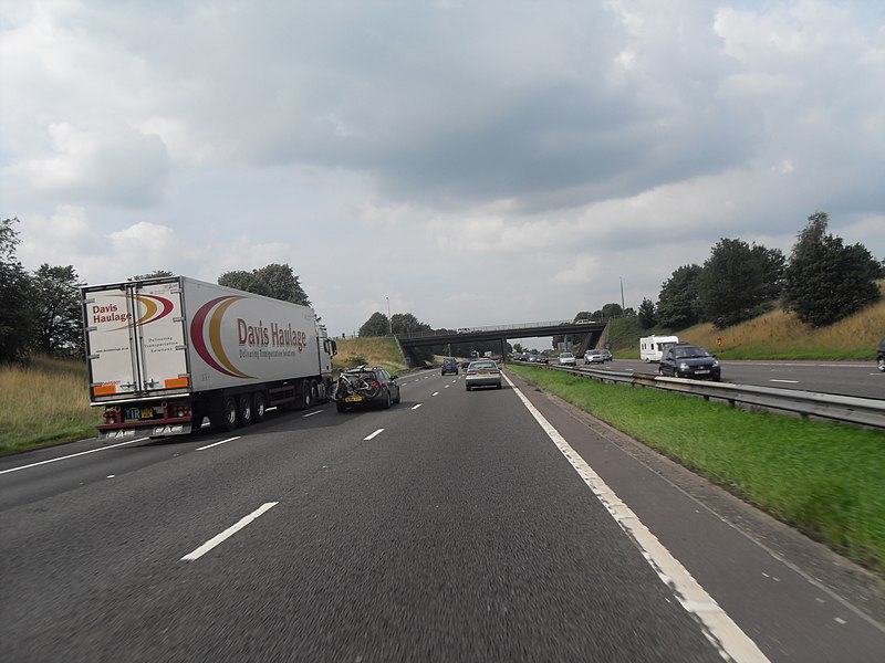 File:A534 Crossing the M6 at Sandbach - geograph.org.uk - 2015338.jpg