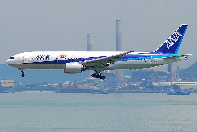 File:ANA Boeing 777-200ER; JA715A@HKG;31.07.2011 614gi 