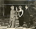 Слева направо: Айда Уотермен[англ.], Элси Фергюсон и Дэвид Пауэлл[англ.] в фильме «Дочь леди Роуз[англ.]» (1920)