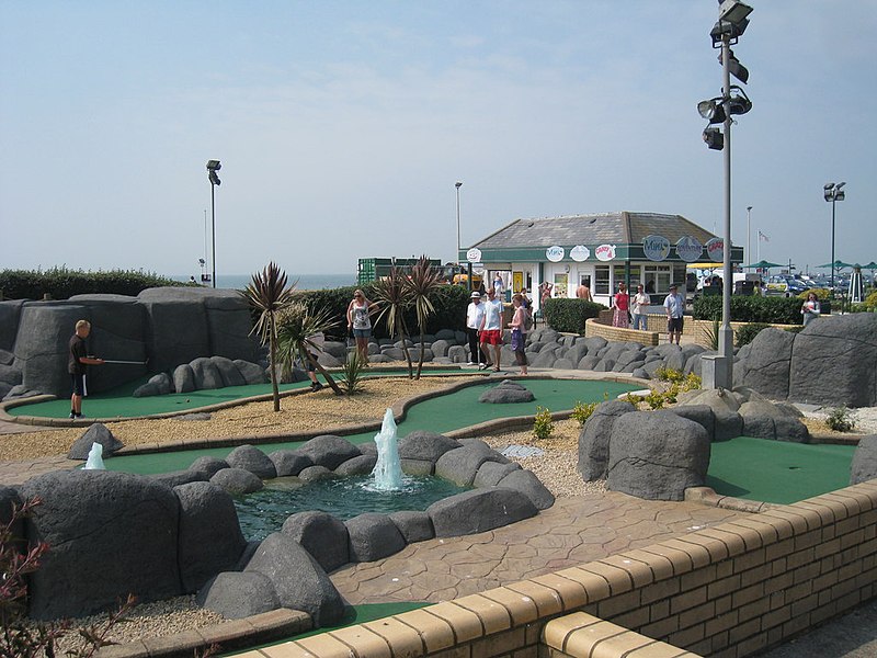 File:Adventure Golf - geograph.org.uk - 1939457.jpg