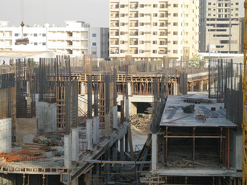 File:Ajman Pearl (2009) - under construction-18.jpg