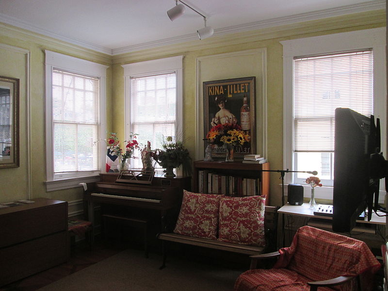 File:AllianceFrancaise Livingroom.jpg