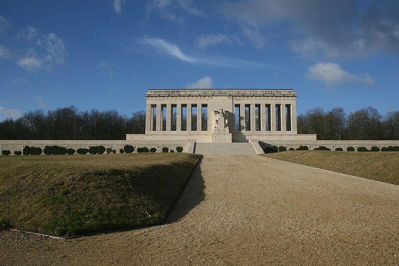 File:American Monument, Château-Thierry, France.jpg