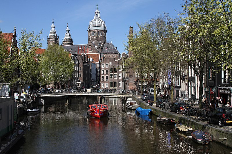 File:Amsterdam-706-Oudezijds Voorburgwal-Sint Nicolaaskerk-2015-gje.jpg