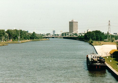 Amsterdam-Rijnkanaal vanaf de Nieuwegeinse Brug