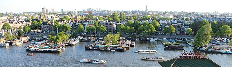 View of the city centre looking southwest from the Oosterdokskade Amsterdam Cityscape.jpg