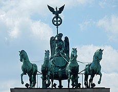 Cuadriga ornamental en la Puerta de Brandeburgo, en Berlín