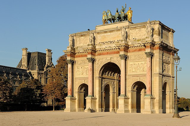 Триумфальная арка на площади Каррузель в честь побед Наполеона в 1806—1808 годах